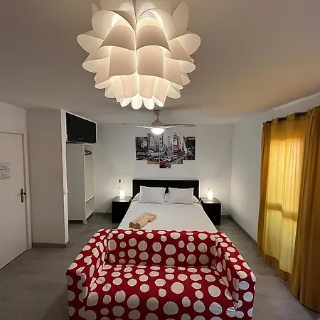 Δωμάτια σε οικογενειακή κατοικία Casa *